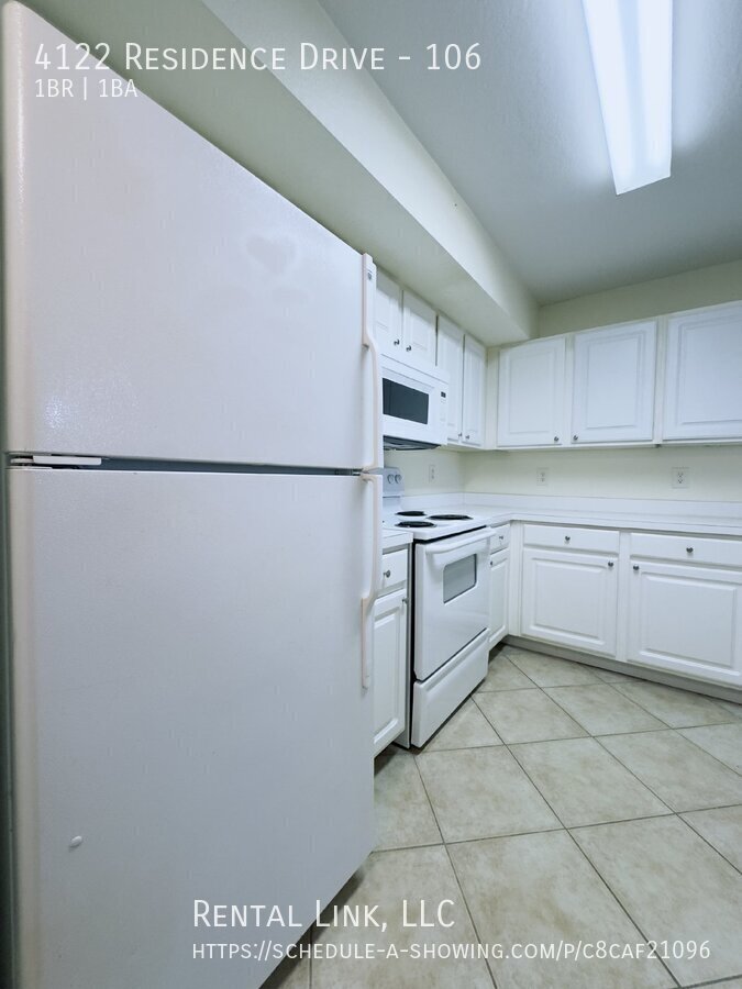 Building Photo - 4122 Residence Drive