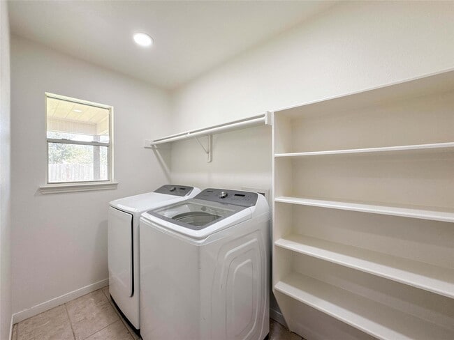 Building Photo - 3209 Wheatmeadow Ct