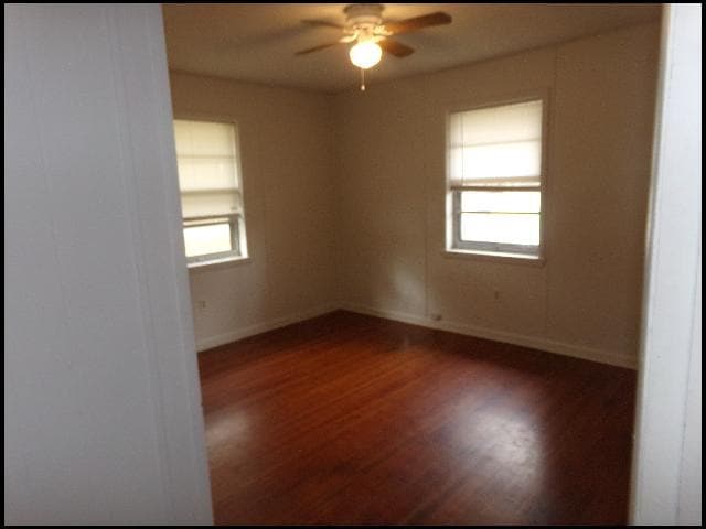 Building Photo - 107 S Holly St