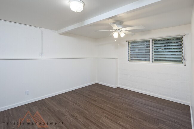 Building Photo - 2133 Metcalf St