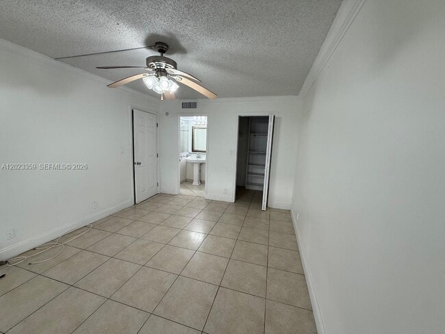 Building Photo - 16909 N Bay Rd