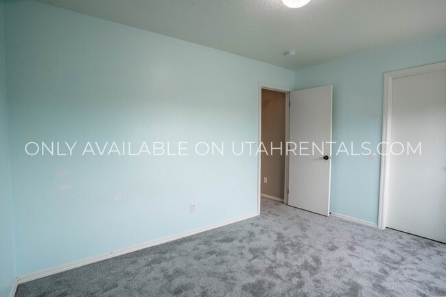 Building Photo - 1787 W 550 N