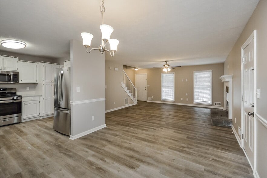 Building Photo - 9245 Tara Dr SW