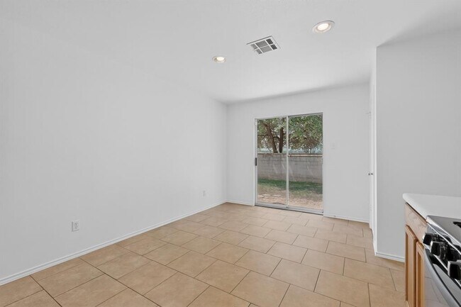 Building Photo - 13124 Maidenhair Tr