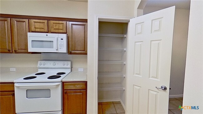 Building Photo - 308 Rinehardt St
