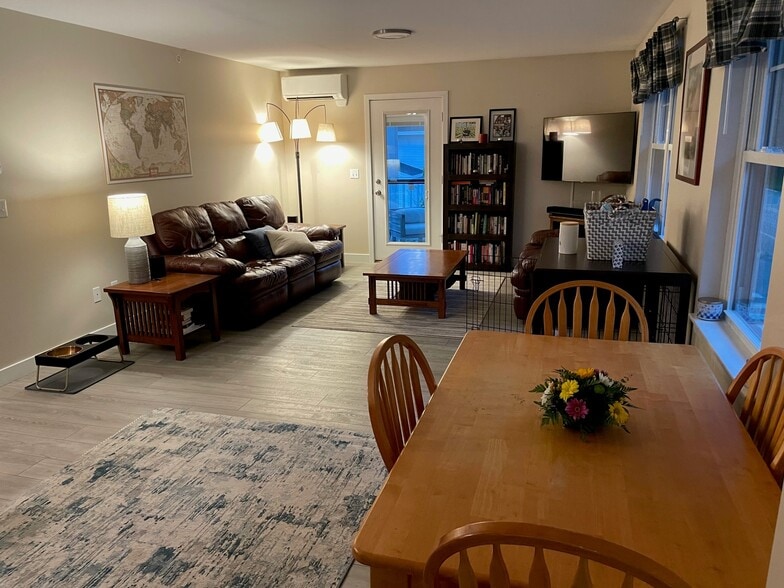 Building Photo - 35 Mill Commons Dr