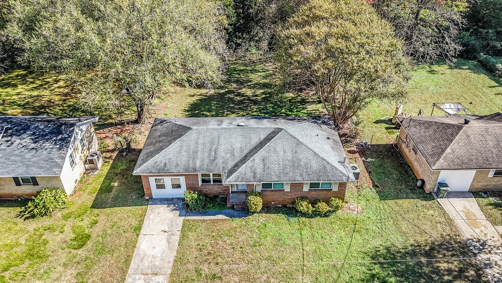 Primary Photo - 3610 Dawnwood Dr NW