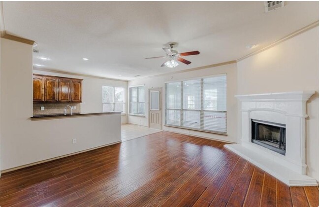 Building Photo - 1619 Brighton Downs