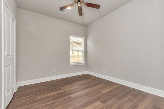 Building Photo - The Maple – Spacious Design, Exceptional L...