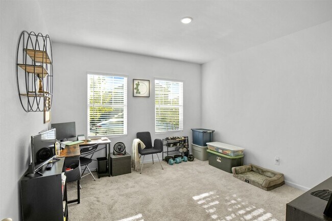 Building Photo - 10357 Rosegreen Ln