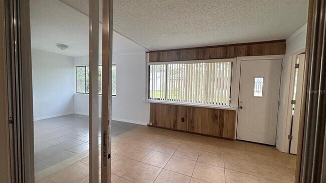 Building Photo - 4817 Landover Cir