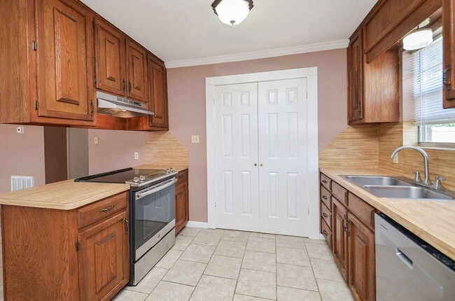 Primary Photo - 3011 Orange St
