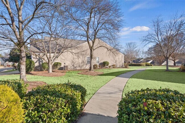 Building Photo - 4090 Prince Charles Dr