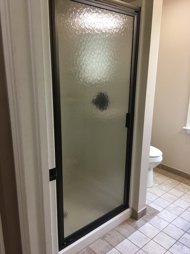 Building Photo - 1009 E High St