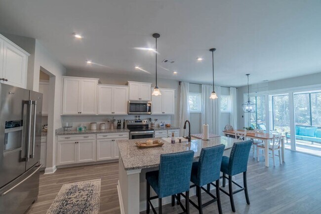 Building Photo - Coming Available!