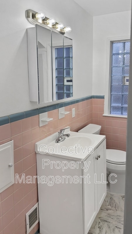 Building Photo - 3625 Chatsworth St