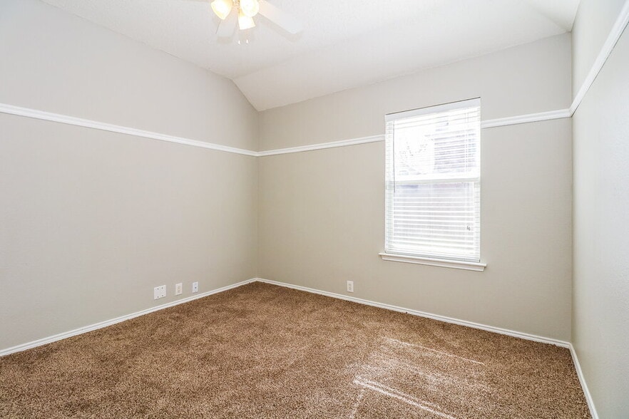 Building Photo - 508 Glenwood Dr