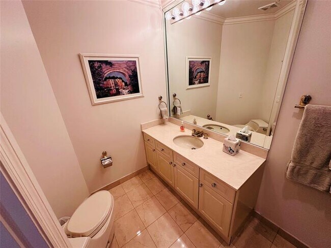 Building Photo - 6001 N Ocean Dr