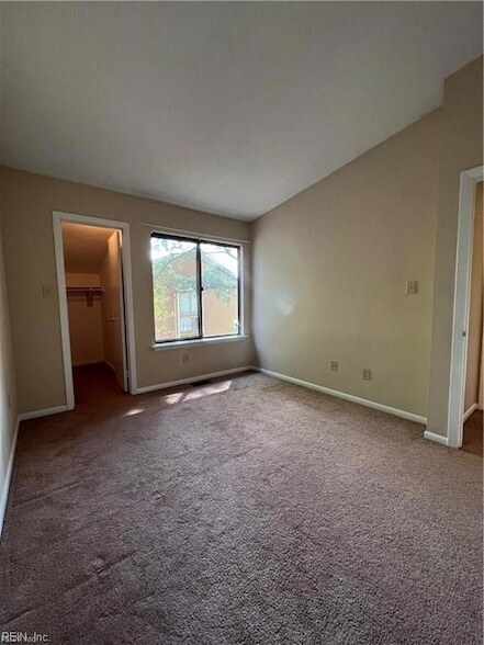 Building Photo - 4396 Silverleaf Dr