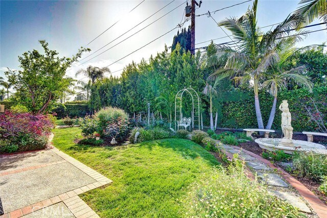 Building Photo - 2140 Chandler Dr