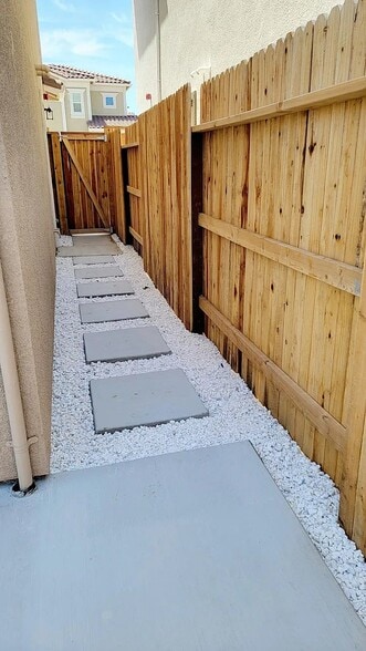 Building Photo - 4404 Sierra Pine Way