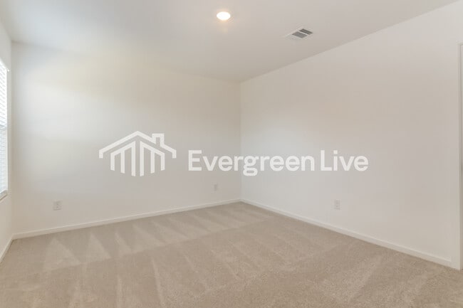 Building Photo - 2033 Belgian Dr