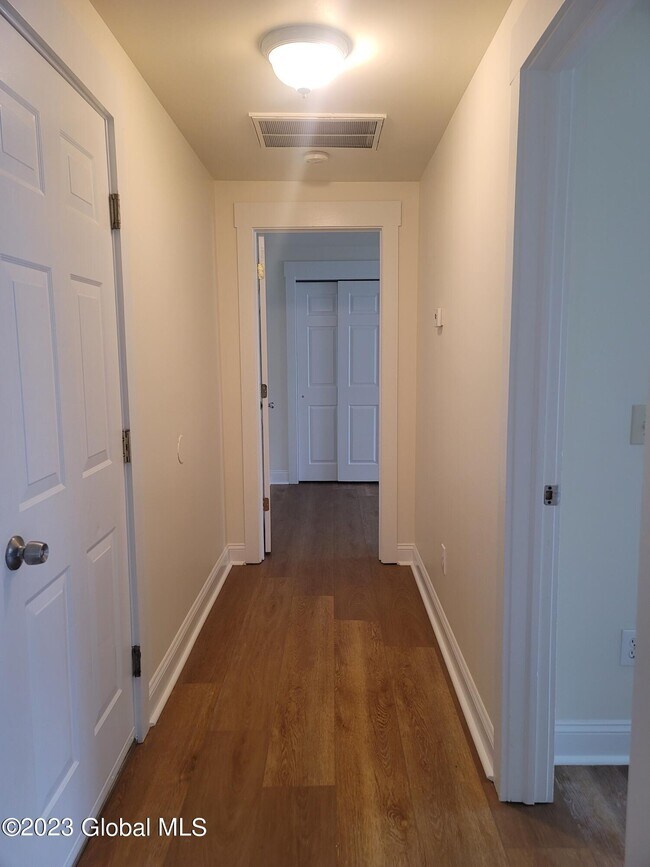 Building Photo - 3543 Carman Rd