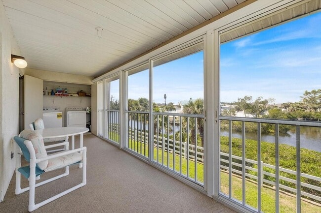 Building Photo - 841 Waterside Dr