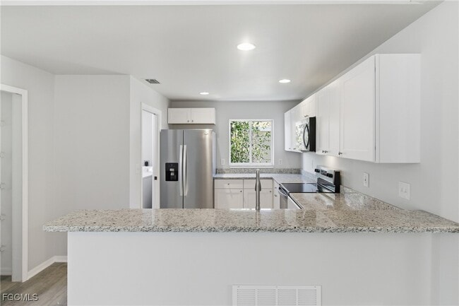 Building Photo - 1153 SW 45th St