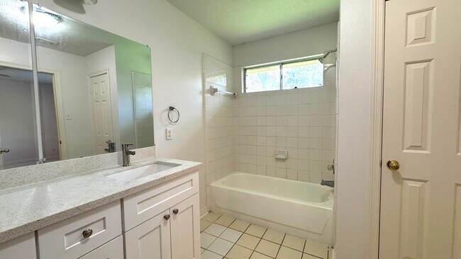 Building Photo - 6422 Diamond Rock Dr