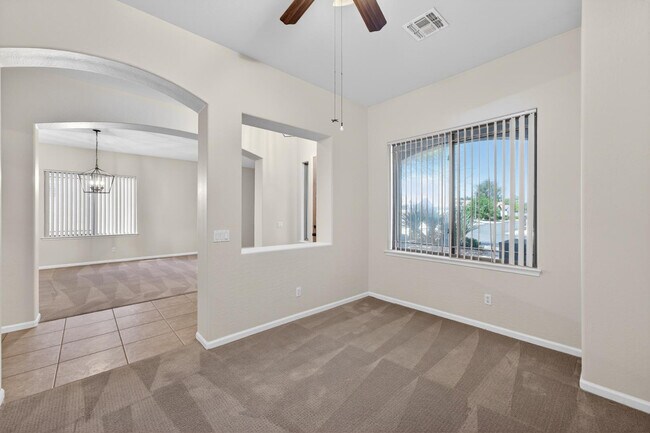 Building Photo - 4385 S Crosscreek Dr