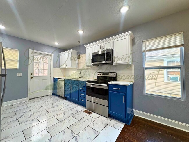 Building Photo - 7218 Agnes Ave