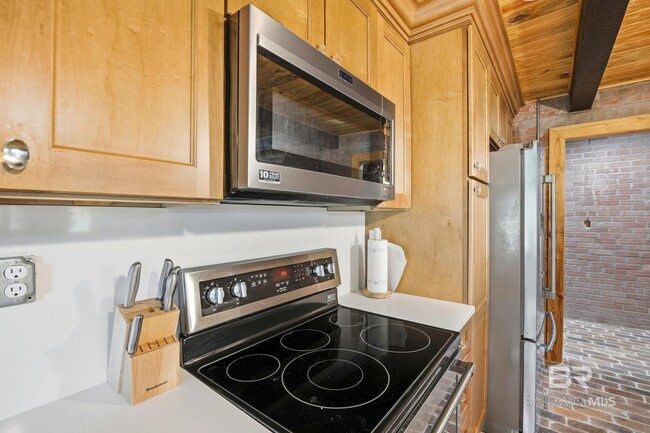 Building Photo - 27522 Burkhardt Dr