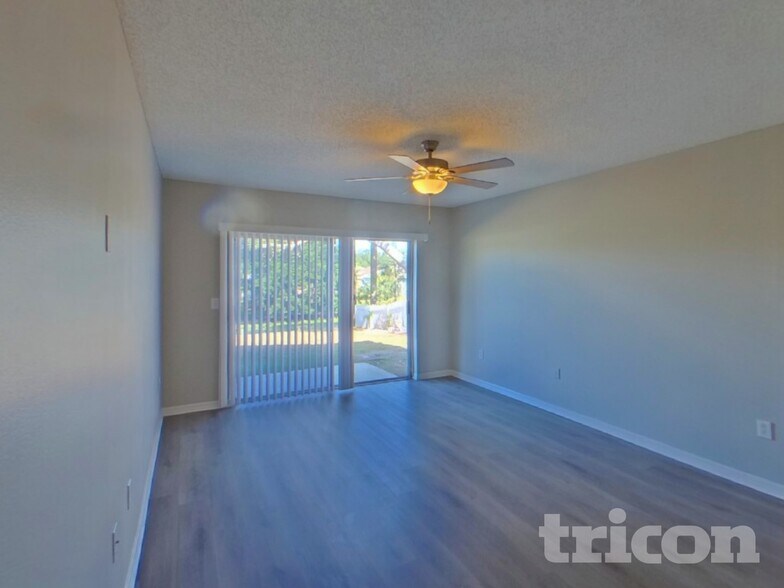 Building Photo - 13445 Beechberry Dr