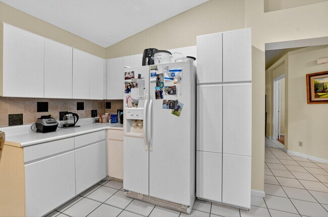 Building Photo - 20803 Cabrillo Way