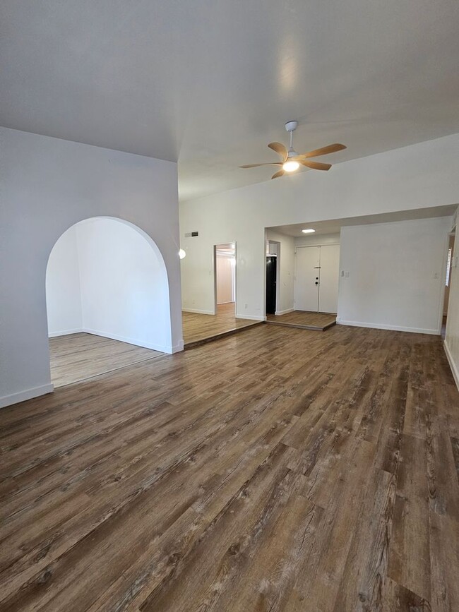 Building Photo - 3 bd with office -N. Phx - 1 story single ...