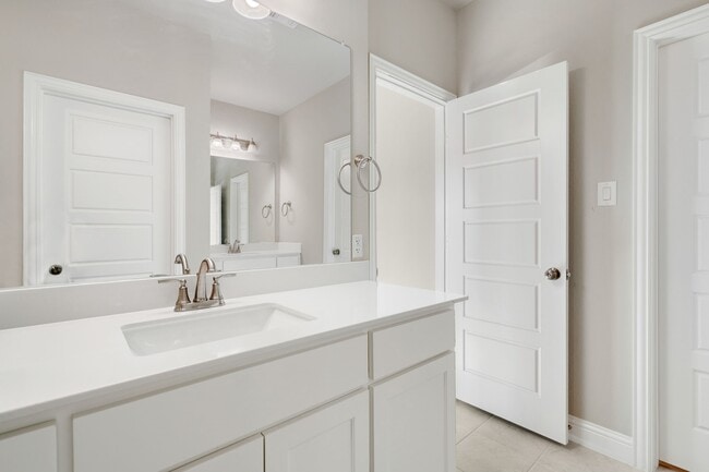 Building Photo - 2041 Layla Dr