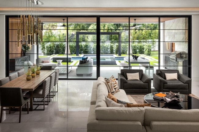 Building Photo - 1221 Richmond Rd