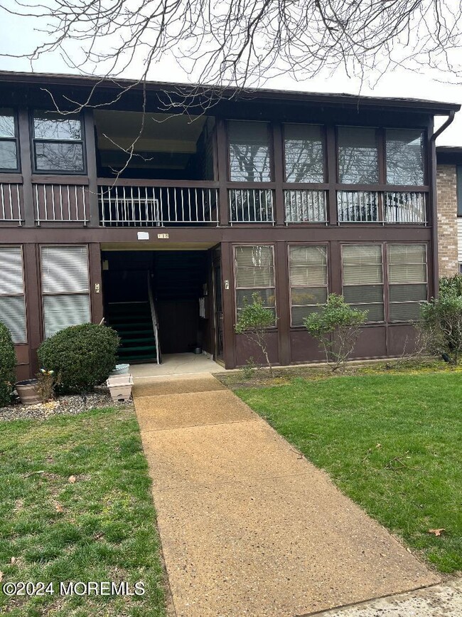 Primary Photo - 118 Amberly Dr