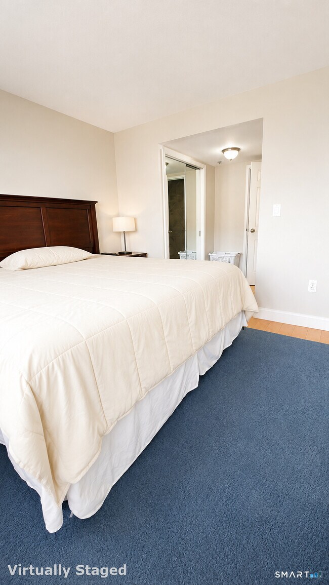 Building Photo - 127 Greyrock Pl