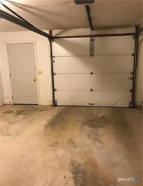 Building Photo - 8 Parker St