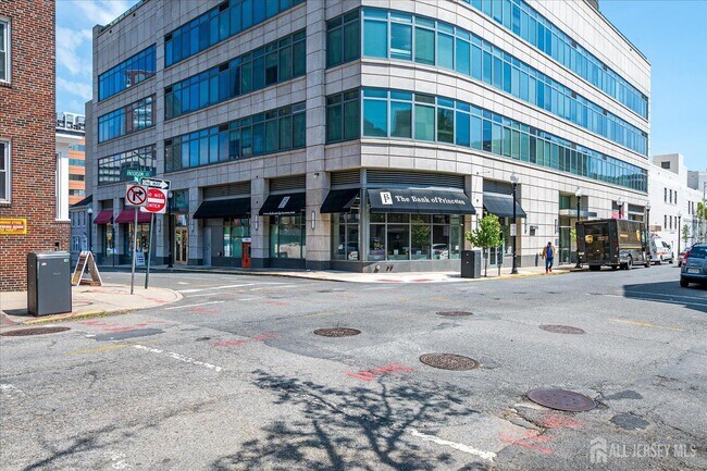 Primary Photo - 1 Spring St
