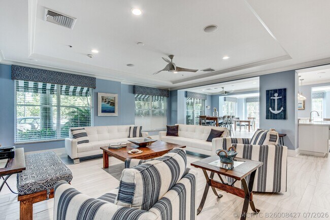Building Photo - 700 E Boynton Beach Blvd
