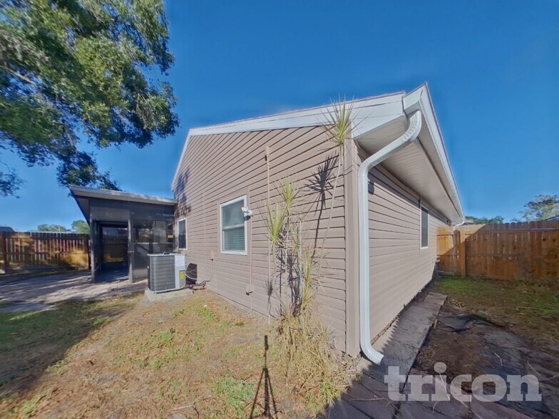 Building Photo - 8306 Riverboat Dr