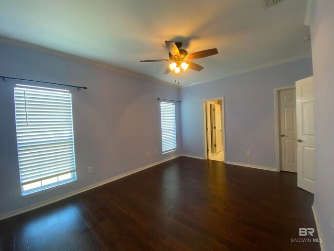 Building Photo - 33171 Stables Dr