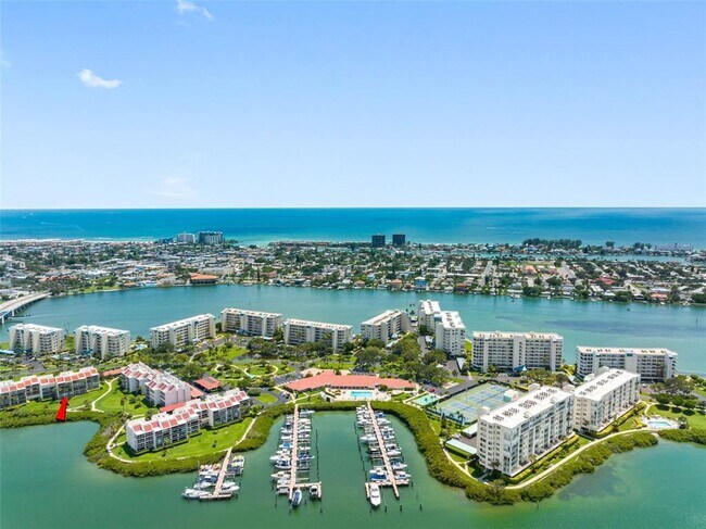 Building Photo - 7871 Sailboat Key Blvd S
