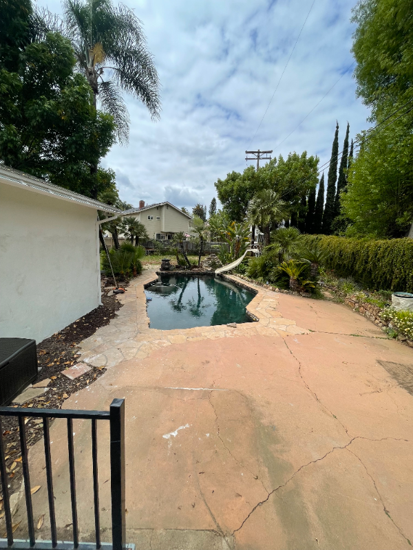 Building Photo - 405 Beaumont Dr