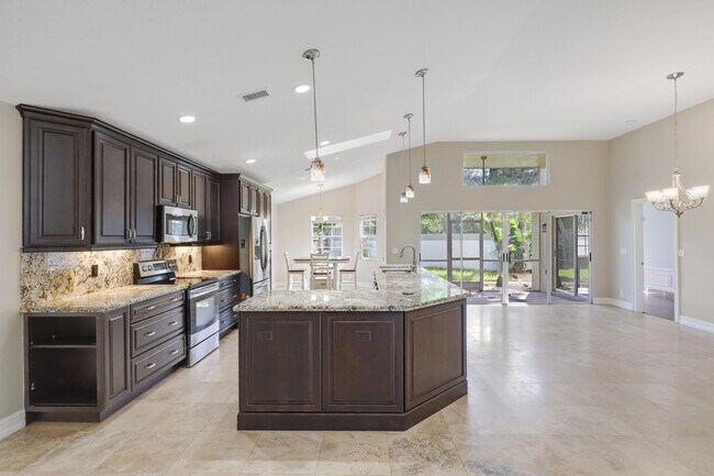 Building Photo - 7546 Ironbridge Cir