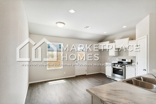 Building Photo - 1011 W Cheyenne Ln