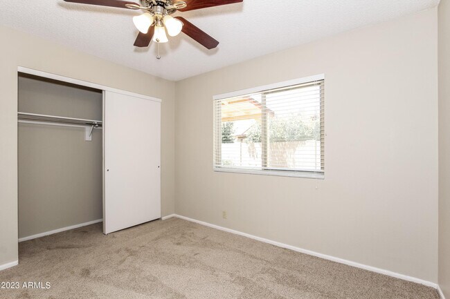 Building Photo - 6016 W Desert Cove Ave